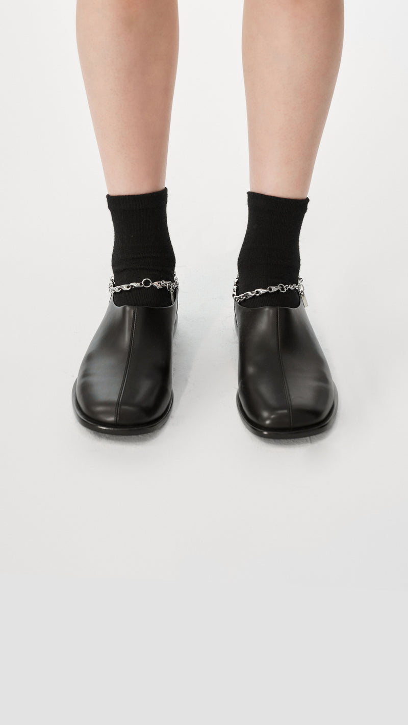 Leather Chain Flat