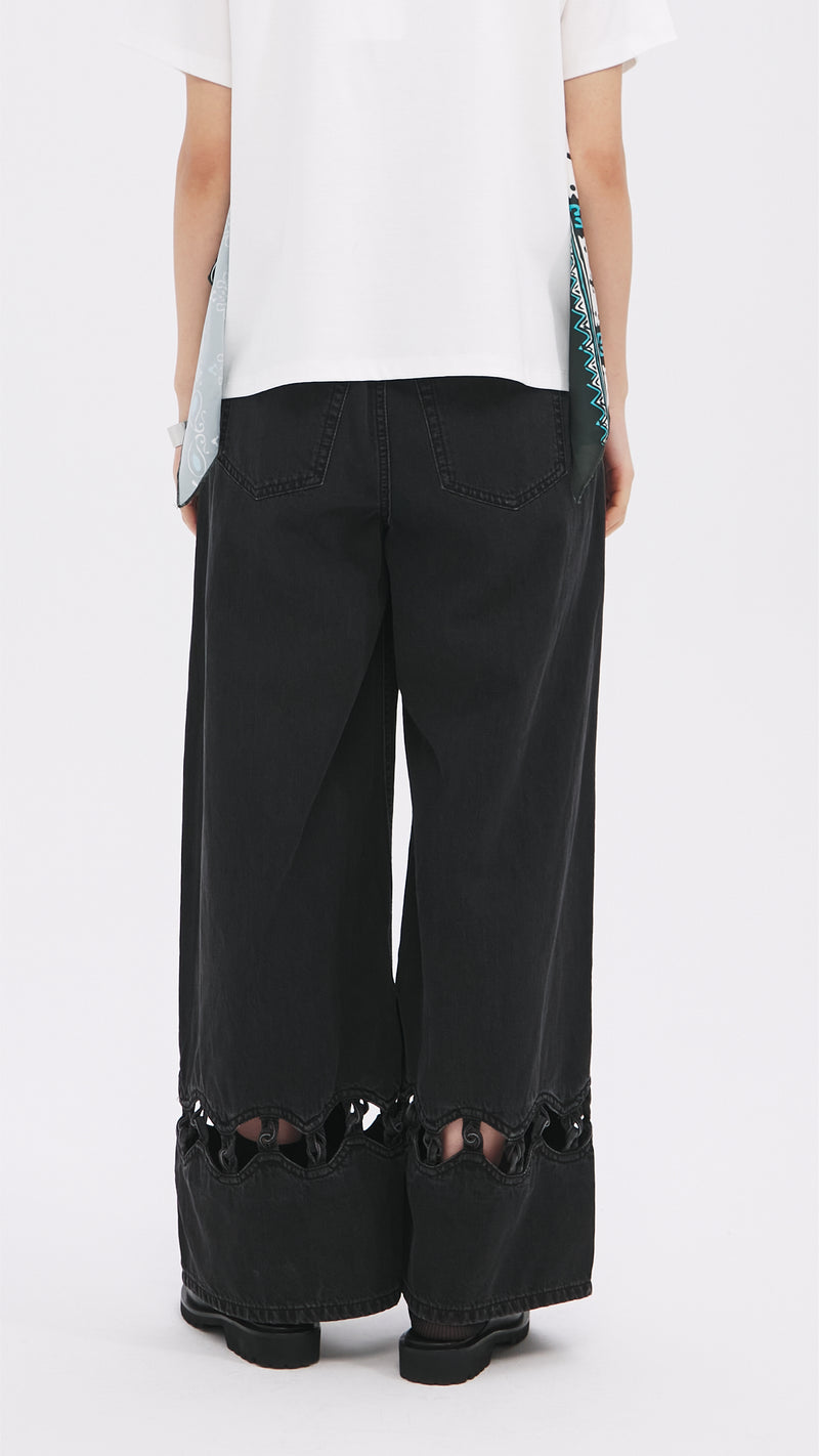 Cut Out Trims Jeans